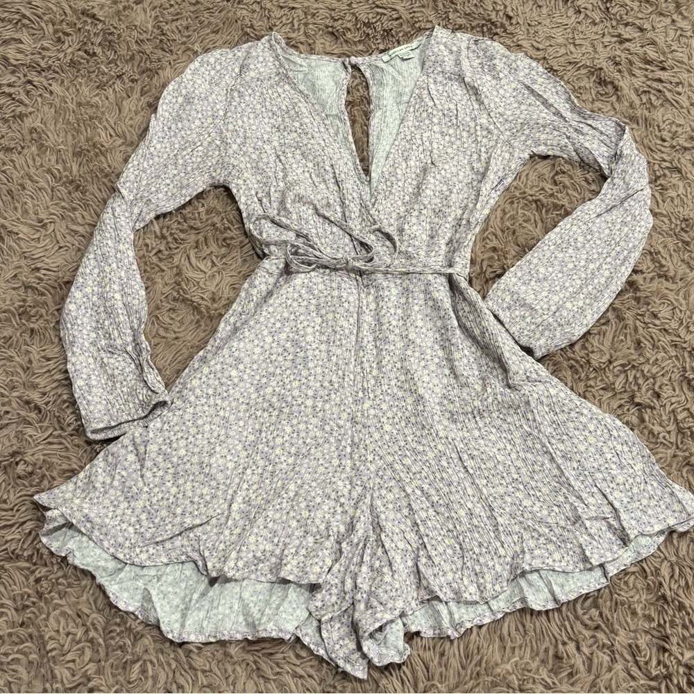 American Eagle Women Purple Daisy V-Neck Romper